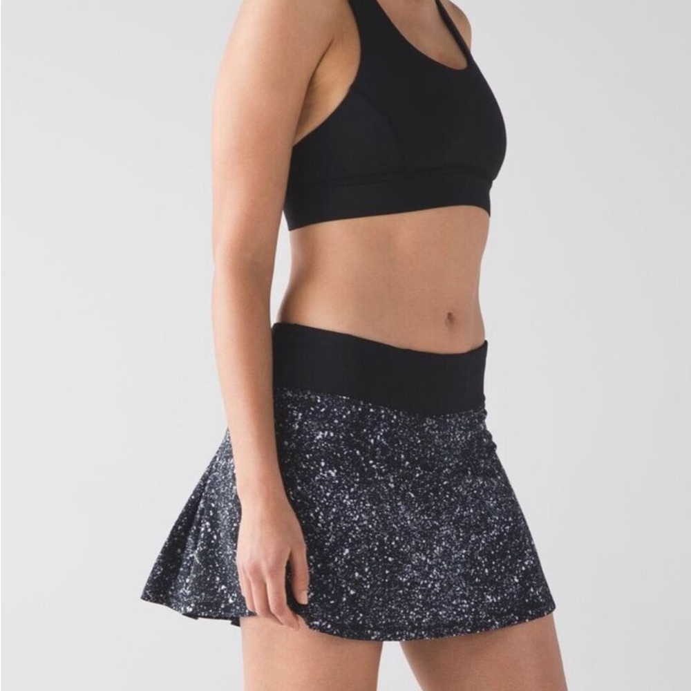 Lululemon Sz 4 Circuit Breaker Skirt Skort Splatter White Black EUC - Picture 7 of 12